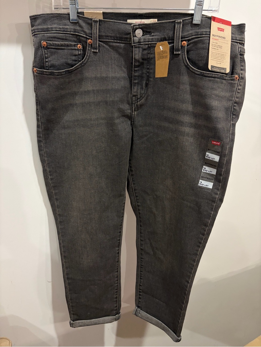 Women’s Levi's Washed Gray/Black Boyfriend Jeans— NWT— 14